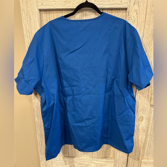 Fundamentals Scrub Top sz 2x Royal Blue - Picture 2 of 5